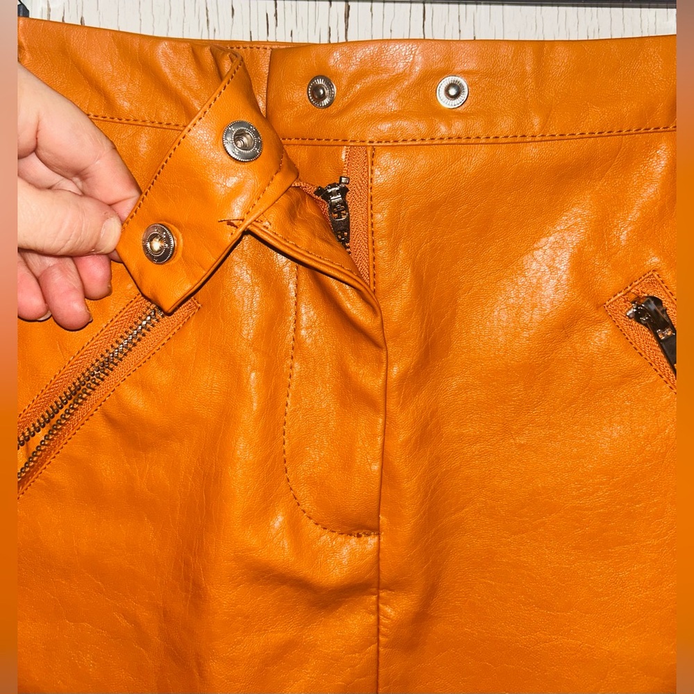Shinestar Women's Orange Faux Leather Mini-
Skirt Size L - Picture 3 of 5